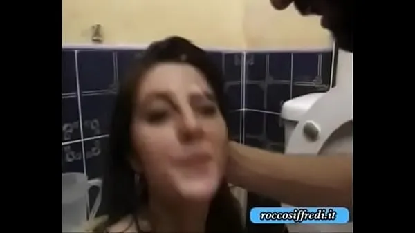 Spit In Her face Total Video yang besar