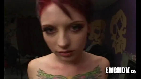 Tổng cộng Emo tatted babe 228 video lớn