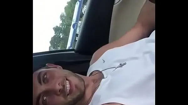 Velikih Blond Gostosão jacking off in the car - Gayrotos skupaj videoposnetkov