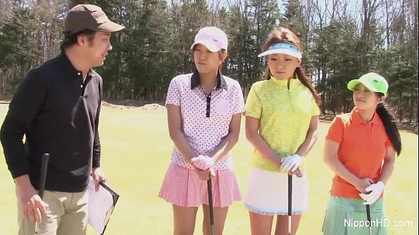 Veľký celkový počet videí: Asian teen girls plays golf nude