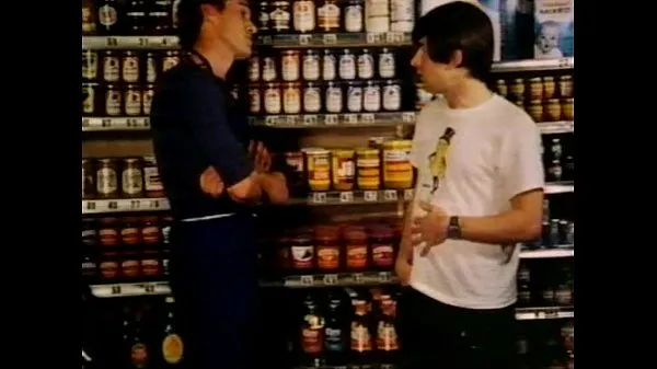 Store Confessions Of A Teenage (1976 videoer totalt