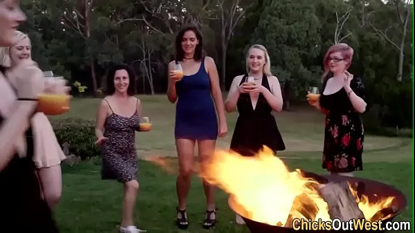Aussie lesbians partying Total Video yang besar