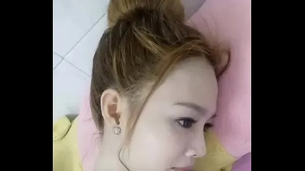 Vietnam Girl Shows Her Boob 2 Jumlah Video yang besar
