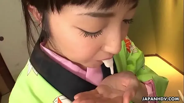 बड़े Asian bitch in a kimono sucking on his erect prick कुल वीडियो