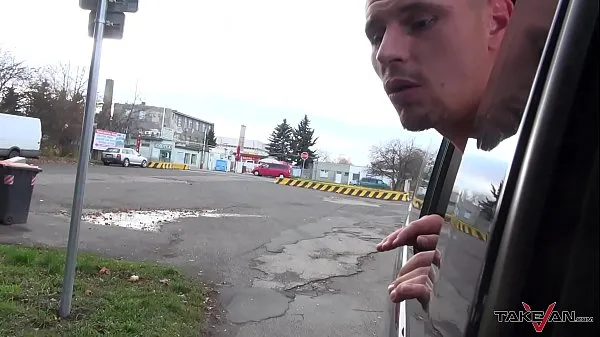 合計 Takevan Crazy homeless teenager fucked extremly raw in driving car 件の大きな動画