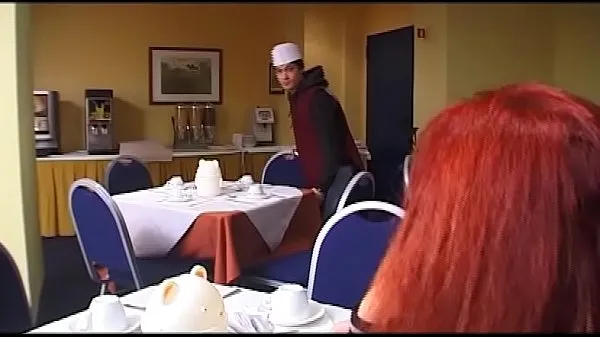 Old woman fucks the young waiter and his friend Jumlah Video yang besar