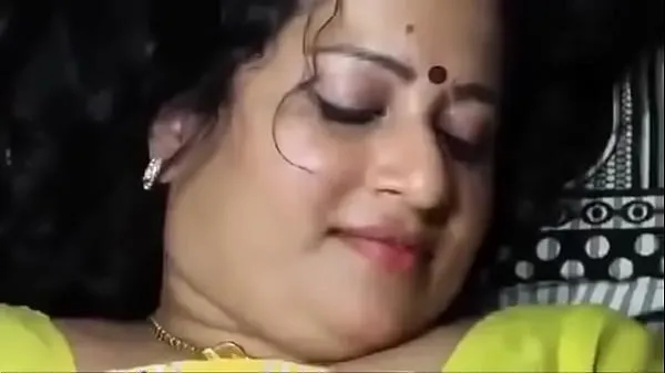 Suuret homely aunty and neighbour uncle in chennai having sex videot yhteensä