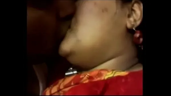 Összesen nagy Desi aunty videó