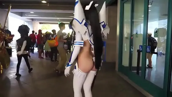 Grote sexy cosplayers girls video's in totaal