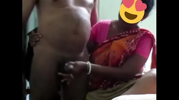 Velikih Desi aunty hand job to cum skupaj videoposnetkov