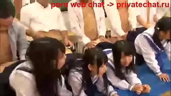 Veľký celkový počet videí: yaponskie shkolnicy polzuyuschiesya gruppovoi seks v klasse v seredine dnya (1