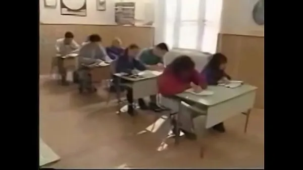 Büyük School Girl Fucked by Janitor toplam Video