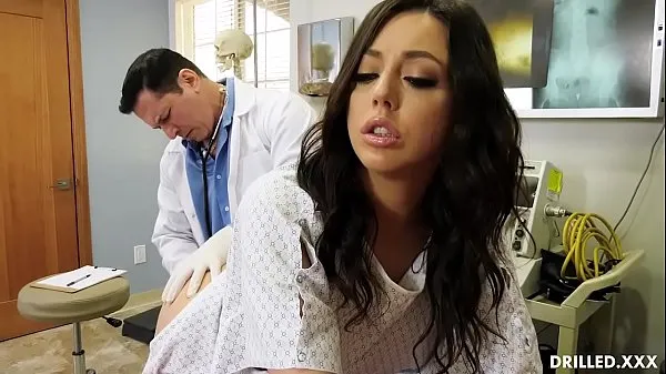 Velikih Whitney Gets Ass Fucked During A Very Thorough Anal Checkup skupaj videoposnetkov