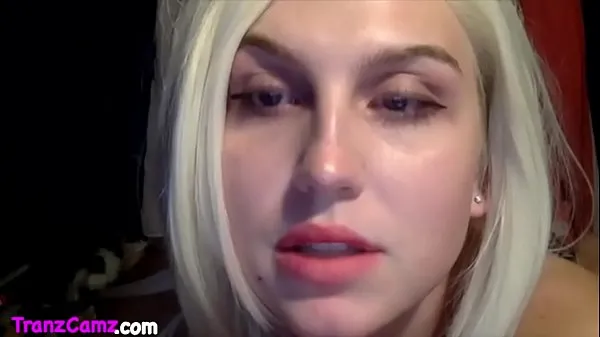 إجمالي Blonde model shemale chats and masturbates for cam audience with her big fake tits and booty مقاطع فيديو كبيرة