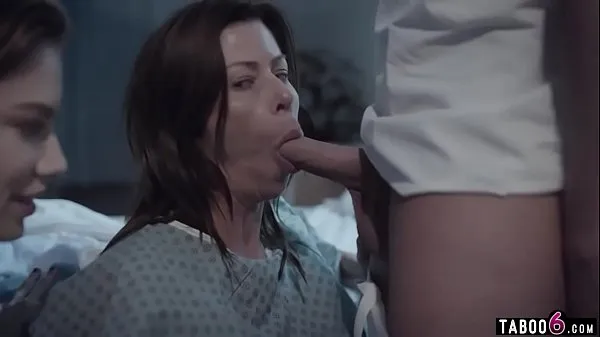Grandes Huge boobs troubled MILF in a 3some with hospital staff vídeos en total
