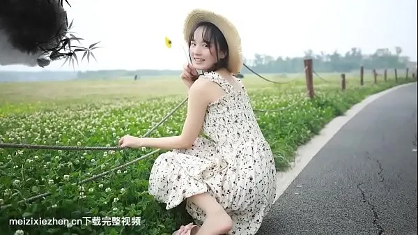Pastoral cute girl plays with flesh-colored stockings by herself Jumlah Video yang besar