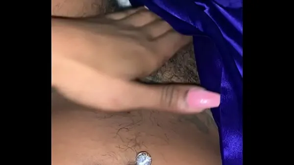 Tổng cộng Showing A Peek Of My Furry Pussy On Snap **Click The Link video lớn