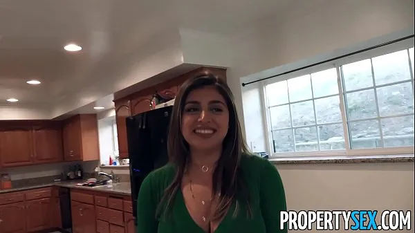 إجمالي PropertySex Horny wife with big tits cheats on her husband with real estate agent مقاطع فيديو كبيرة