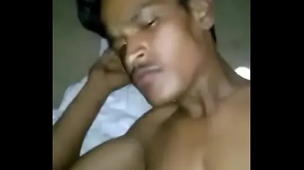 Veľký celkový počet videí: Delhi boy painful fucks a lusty bot