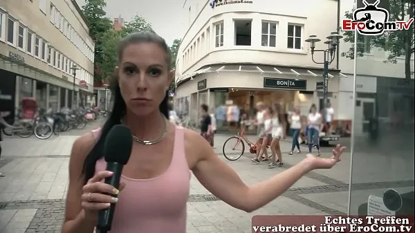 إجمالي German milf pick up guy at street casting for fuck مقاطع فيديو كبيرة