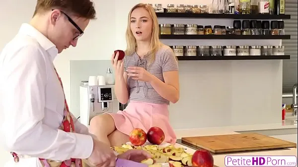 Store Step Sister Jenny Wild's Pussy Is Sweeter Than Apple Pie S20:E4 videoer i alt