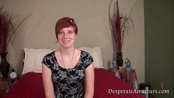 Grote Casting redhead Aurora Desperate Amateurs video's in totaal