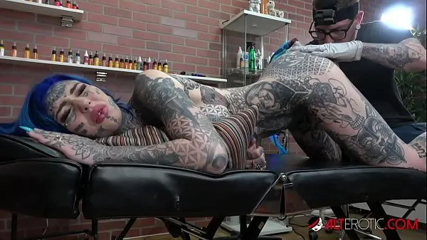 Big Amber Luke gets a asshole tattoo and a good fucking total Videos