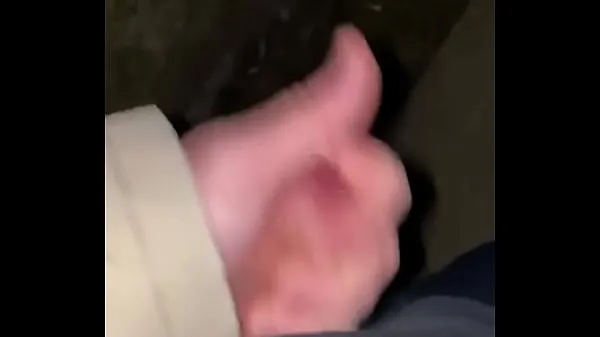 بڑے Masturbating My dick in public کل ویڈیوز