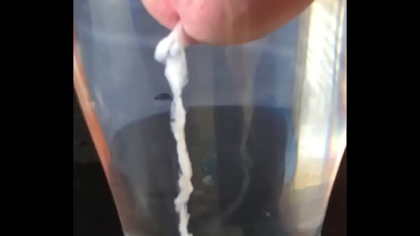 合計 Cumming in a glass 件の大きな動画