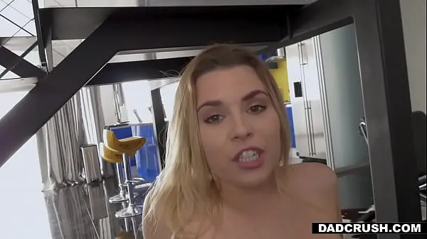 Blonde teen Aubrey Sinclair wants stepdad's cock Total Video yang besar