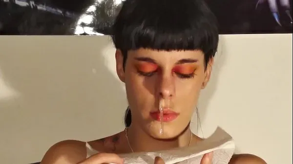 Store Teen girl's huge snot by sneezing fetish pt1 HD videoer i alt