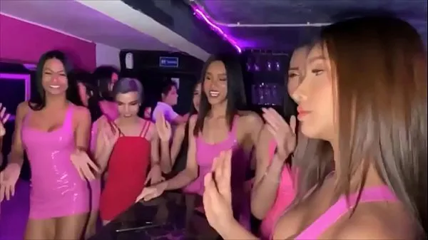 بڑے Latina T-girl whore is a cocksucker and a prostitute کل ویڈیوز