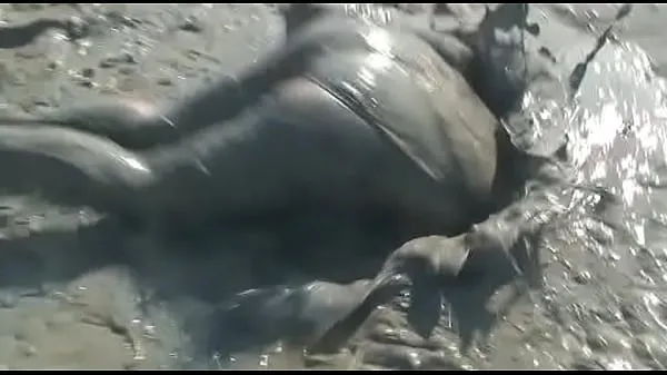 Μεγάλα Cocoa Soft Deep Mud Diving συνολικά βίντεο