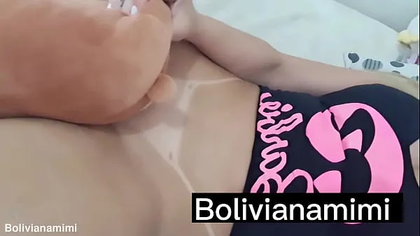 Grande My teddy bear bite my ass then he apologize licking my pussy till squirt.... wanna see the full video? bolivianamimi total de vídeos