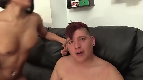إجمالي Isis the trans babe shows Jose what sex is really like مقاطع فيديو كبيرة