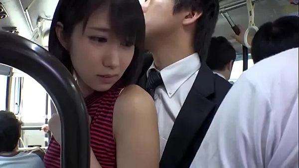 Velikih Sexy japanese chick in miniskirt gets fucked in a public bus skupaj videoposnetkov