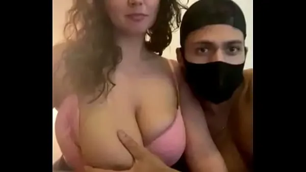 Büyük Even the dog likes them boobies toplam Video