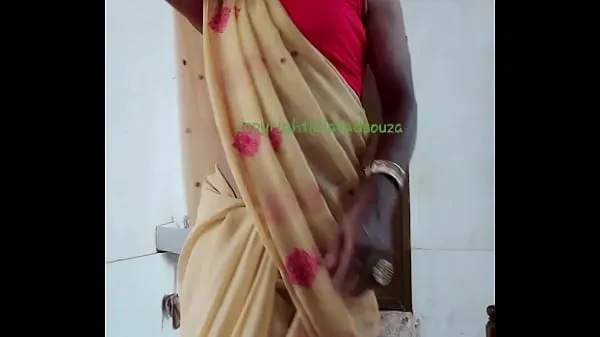 Grote Indian crossdresser Lara D'Souza sexy video in saree part 1 video's in totaal