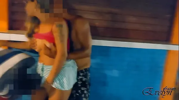 Összesen nagy EVELYN FRAZAO SUCKING YUMMY ON THE BEACH videó