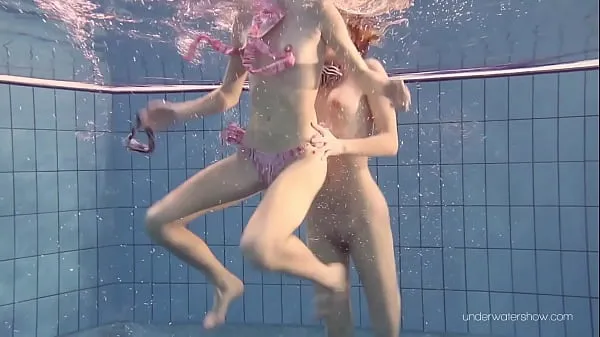 Suuret Blonde and brunette Duna and Nastya underwater cuties videot yhteensä