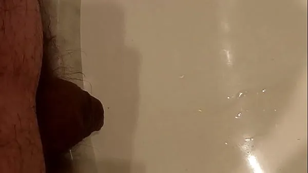 pissing in sink compilation Total Video yang besar