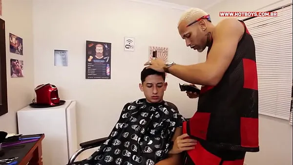 Tổng cộng Barber put it in my ass with hair gel video lớn