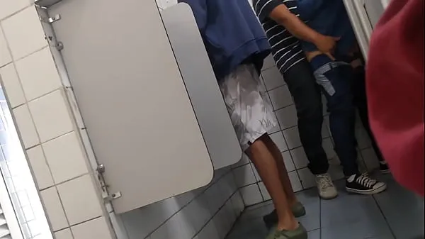 Összesen nagy fuck in the public bathroom videó