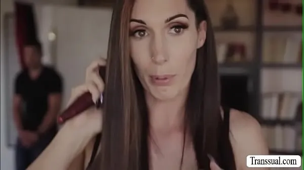Veľký celkový počet videí: Stepson bangs the ass of her trans stepmom