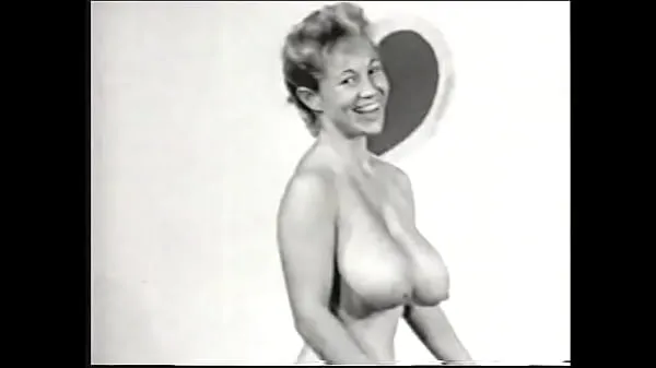 Nude model with a gorgeous figure takes part in a porn photo shoot of the 50s Jumlah Video yang besar