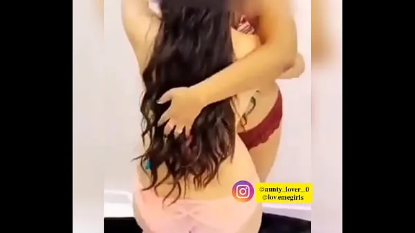 बड़े Double aunty ass dance कुल वीडियो