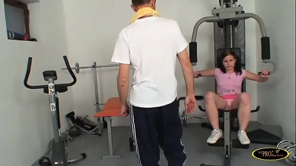 The girl does gymnastics in the room and the dirty old man shows him his cock and fucks her # 1 Total Video yang besar