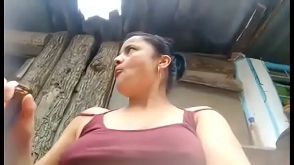Big Lady masturbates in the street until she cums total Videos