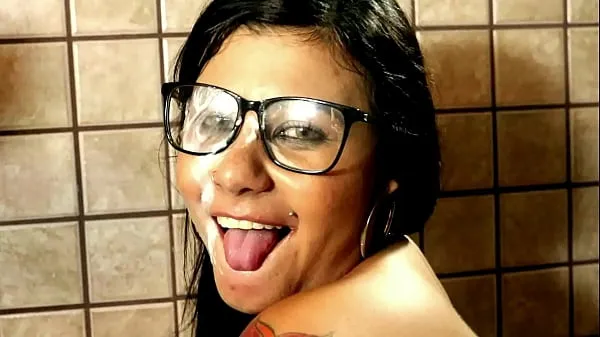 The hottest brunette in college Sucked my Rola and I came on her face Jumlah Video yang besar