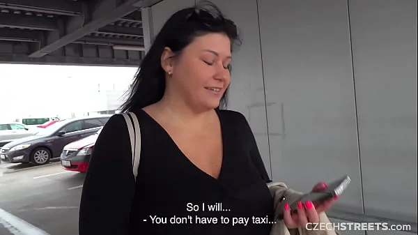 Velikih CzechStreets - Busty Milf Gets Her Ass Fucked In Front Of A Supermarket skupaj videoposnetkov